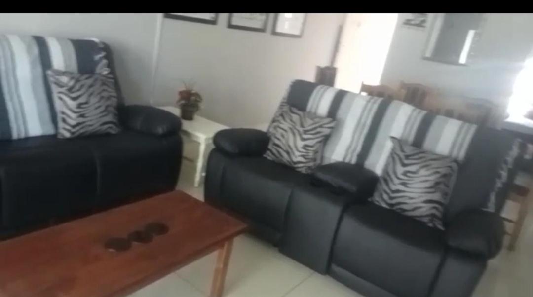 Unit 30 The Bridge - Family Unit In A Prime Spot On The Ground Floor Apartment St Lucia Bagian luar foto