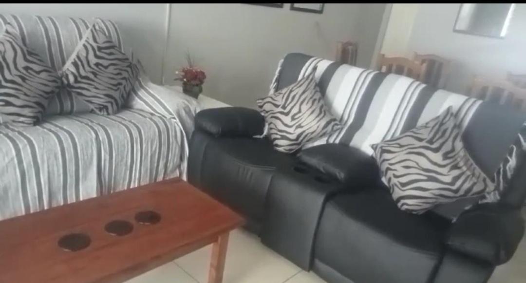 Unit 30 The Bridge - Family Unit In A Prime Spot On The Ground Floor Apartment St Lucia Bagian luar foto