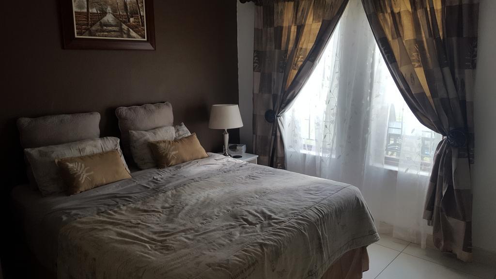Unit 30 The Bridge - Family Unit In A Prime Spot On The Ground Floor Apartment St Lucia Bagian luar foto